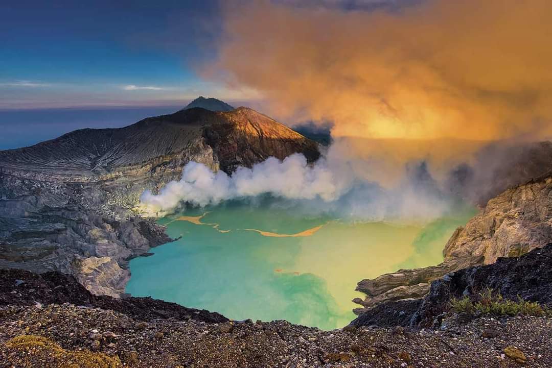Mount Ijen Sulphur Trekking